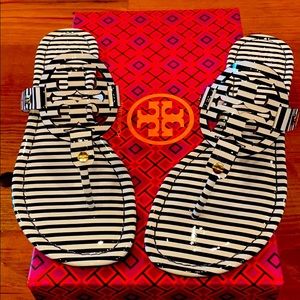 Nautical navy/white Miller style sandals NWT